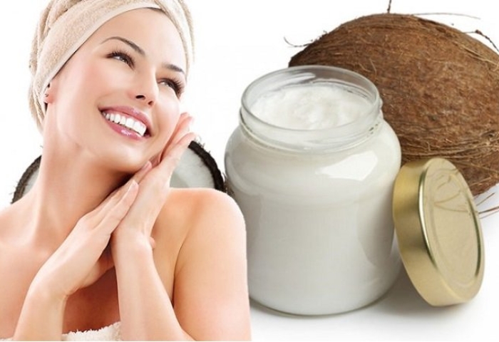 Chăm sóc da mặt sau sinh bằng dầu dừa có tốt không?